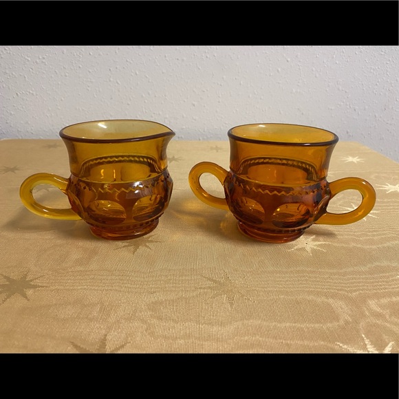 Vintage Indiana Glass Amber Kings Thumbprint Sugar and Creamer Set With Tray - Picture 5 of 13